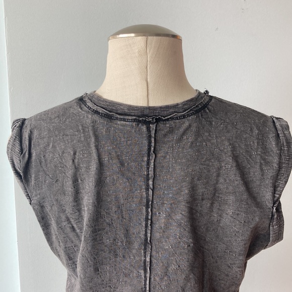 Pilcro wash dyed grey crew neck sleeveless top - Picture 5 of 8